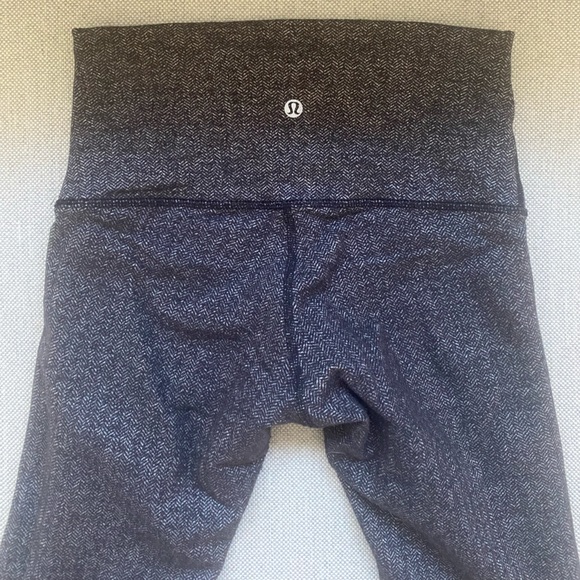 wunder Under Lululemon high rise leggings - Picture 5 of 5